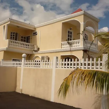 EHolidays Villa Pereybere Beach Esterno foto