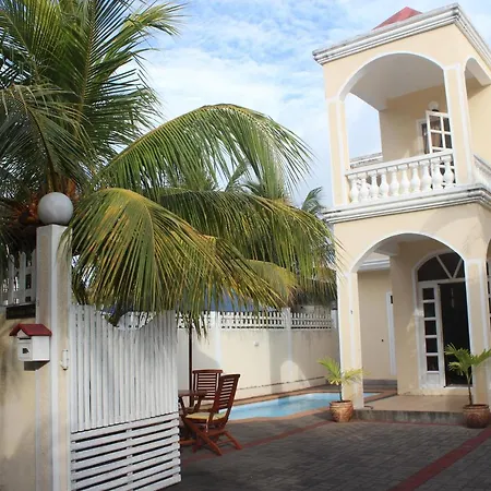 EHolidays Villa Pereybere Beach Esterno foto