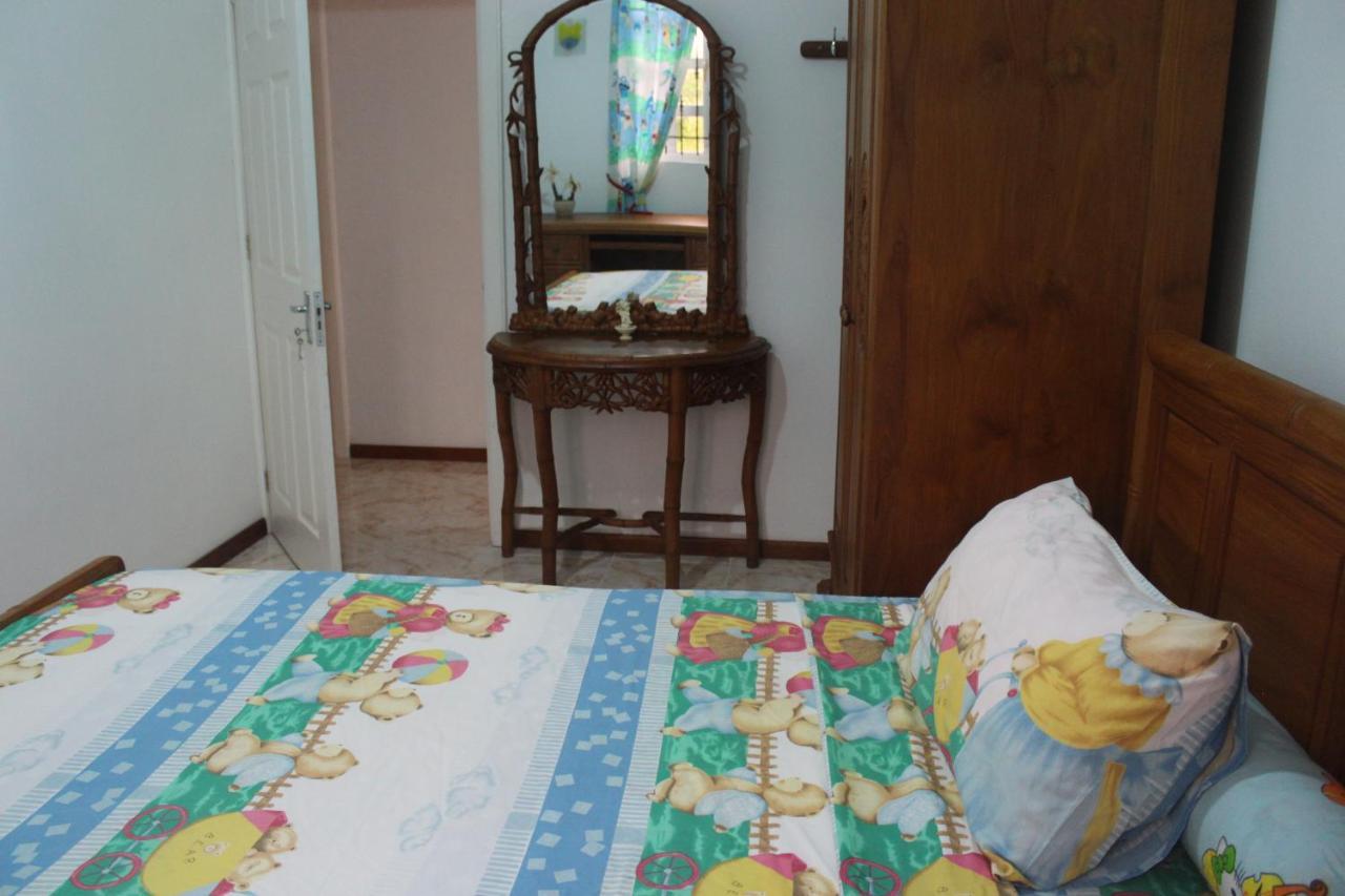 Eholidays Pereybere Beach